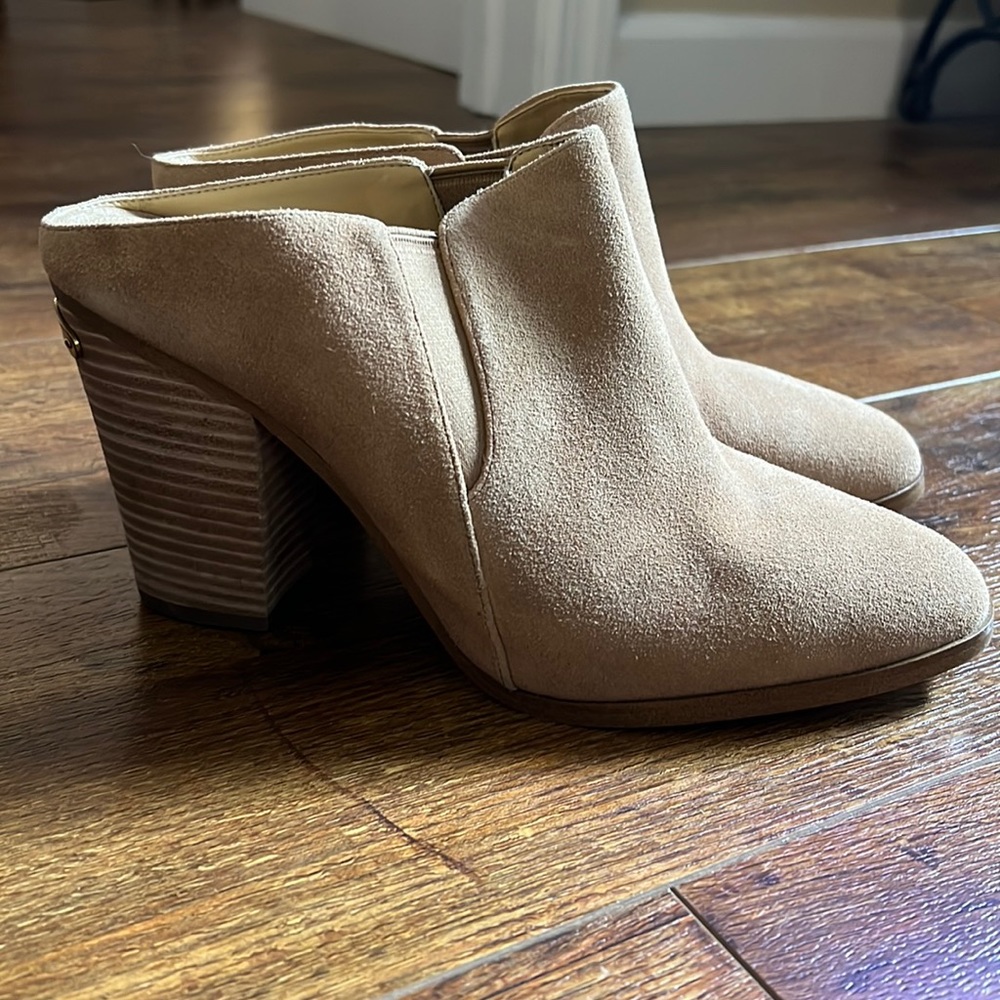 Michael Kors Braden Taupe Suede Shoes Size 10